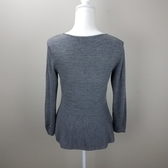 *SALE* [LOFT] Gray Peplum Style Long Sleeve Top - Picture 5 of 7